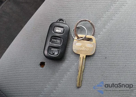 1993 Geo Prizm Lsi z USA, uszkodzony, nr VIN 1Y1SK5363PZ017652